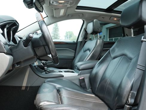 Used 2011 Cadillac SRX Luxury FWD image 11