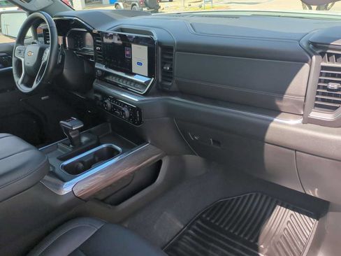 Used 2024 Chevrolet Silverado 1500 LTZ AWD/4WD image 28