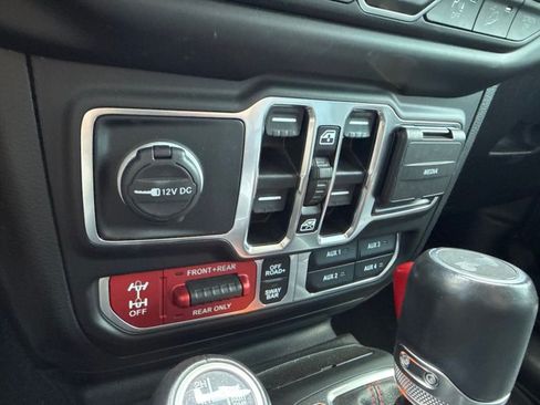 Used 2021 Jeep Wrangler Unlimited Rubicon AWD/4WD image 27