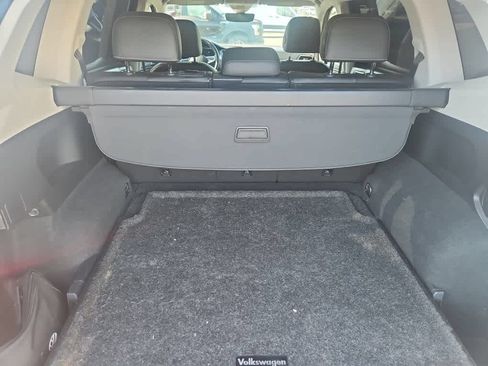 Used 2023 Volkswagen Tiguan SE AWD/4WD image 8