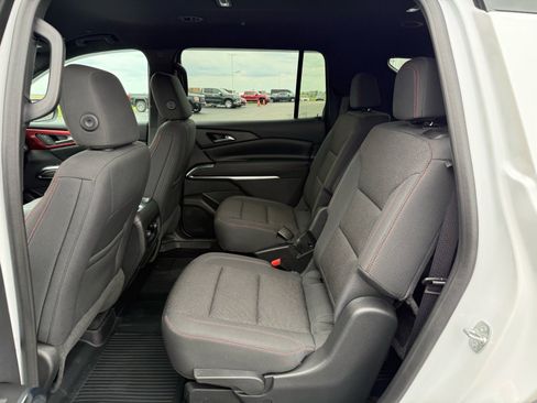 Used 2024 Chevrolet Traverse Z71 w/ LPO, Floor Liner Package AWD/4WD image 11