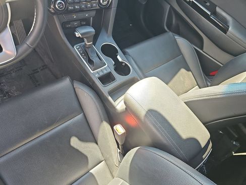 Used 2022 Kia Sportage EX AWD/4WD image 23