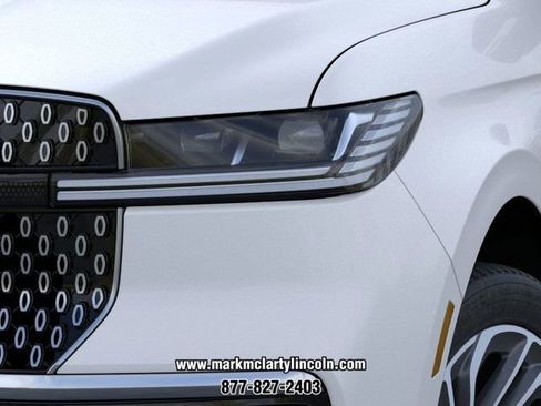 New 2026 Lincoln Navigator Reserve image 18