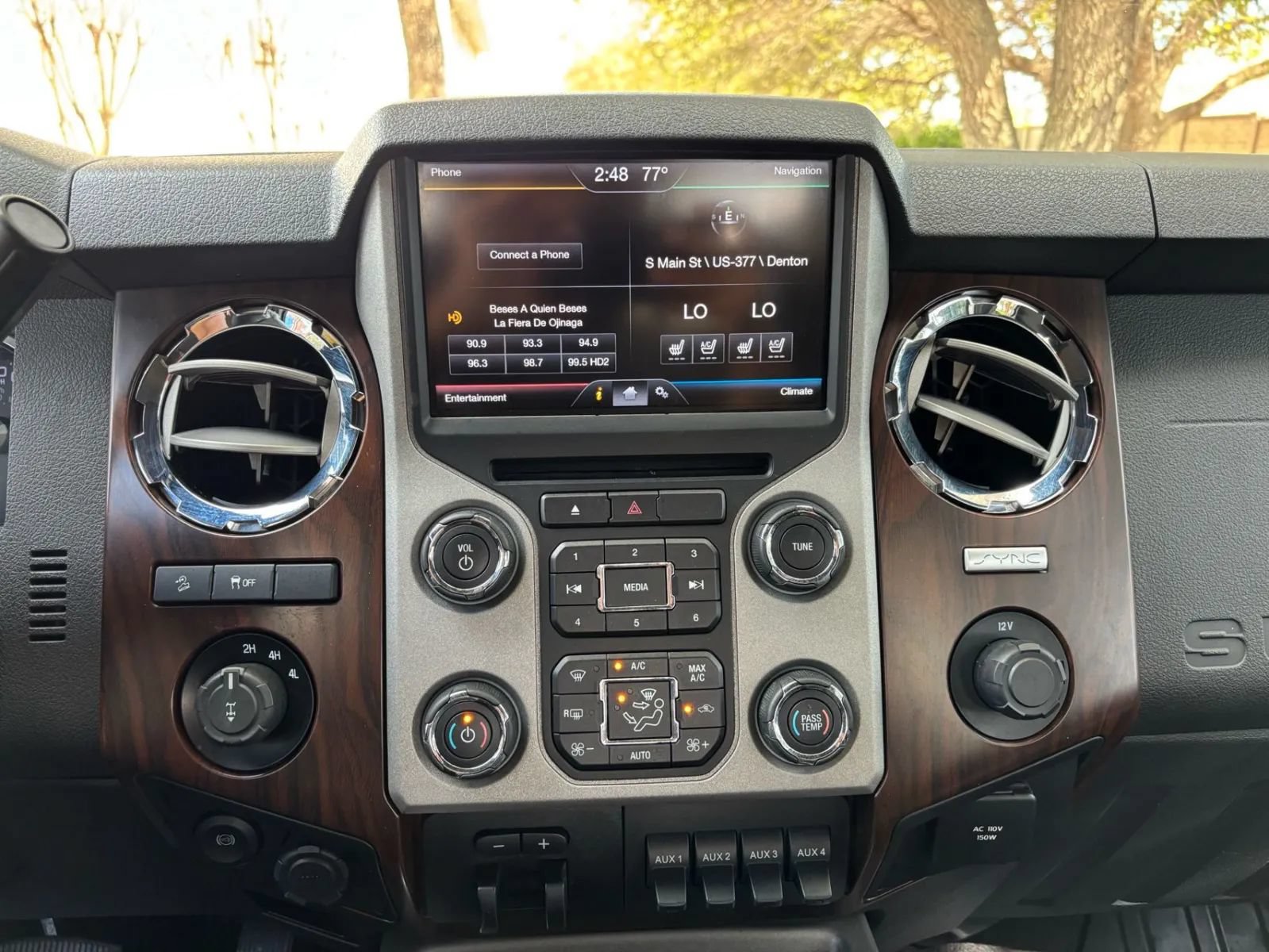 Used 2016 Ford F250 Lariat w/ Lariat Ultimate Package AWD/4WD image 26
