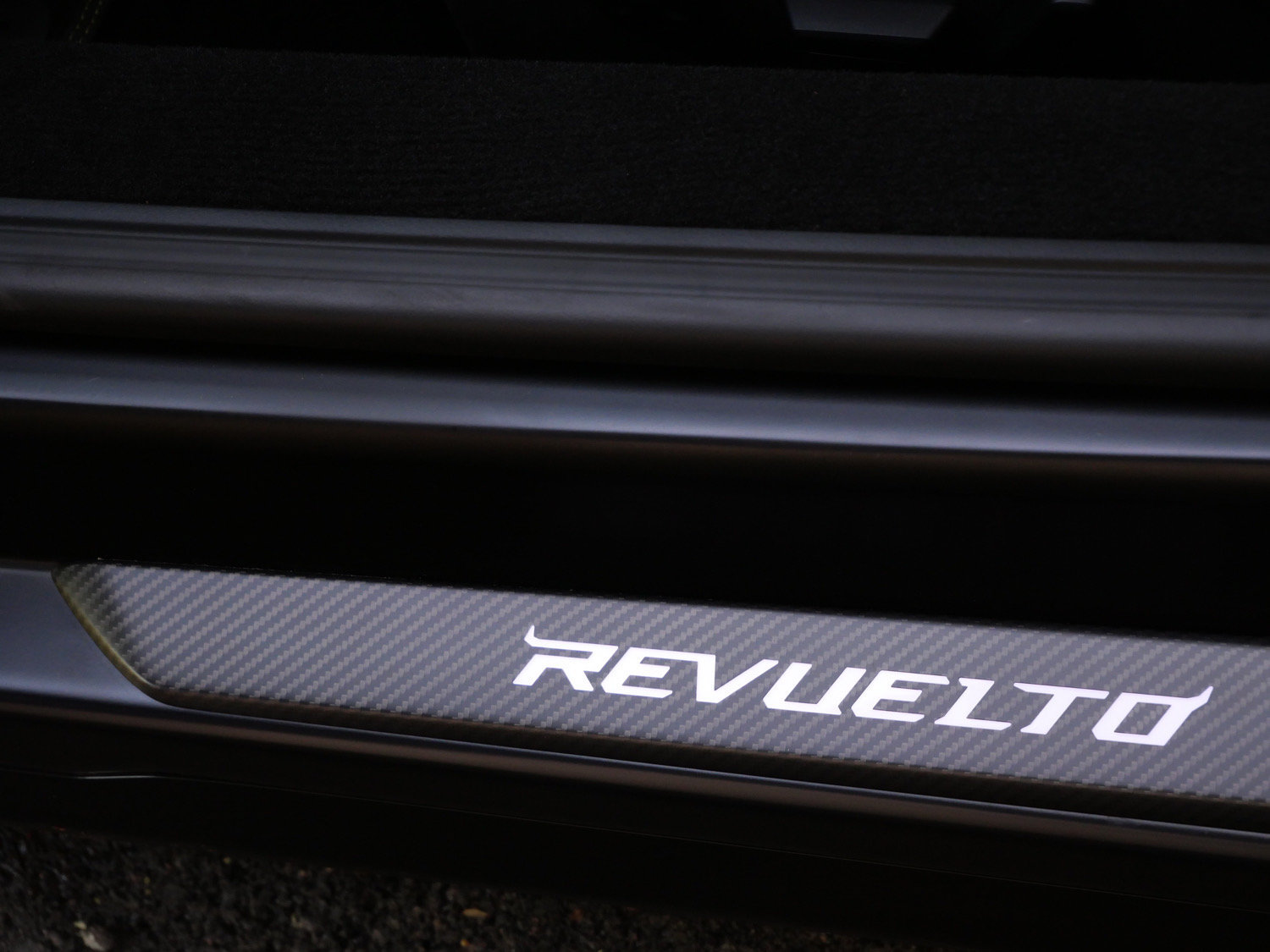 Used 2025 Lamborghini Revuelto AWD/4WD image 28