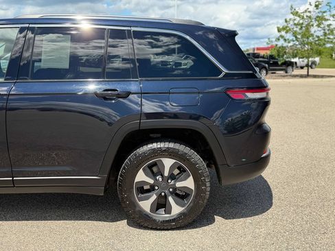 Used 2024 Jeep Grand Cherokee Limited 4xe AWD/4WD image 12