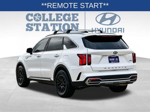 Used 2021 Kia Sorento S image 8