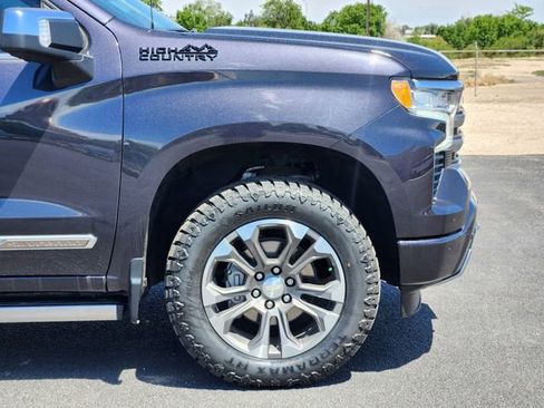 Used 2022 Chevrolet Silverado 1500 High Country w/ LPO, Dark Essentials Package AWD/4WD image 10