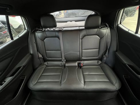 Used 2025 Buick Envista Sport Touring image 23