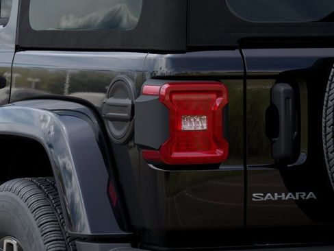 New 2026 Jeep Wrangler Unlimited Sahara AWD/4WD image 10