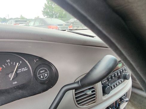 Used 2004 Buick Century Custom FWD image 16