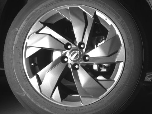 Used 2025 Nissan Rogue SV image 13