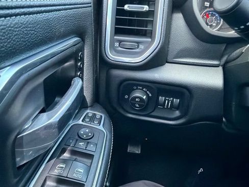 Used 2024 RAM 2500 Laramie AWD/4WD image 18
