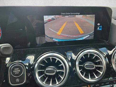 Used 2023 Mercedes-Benz GLA 250 image 11