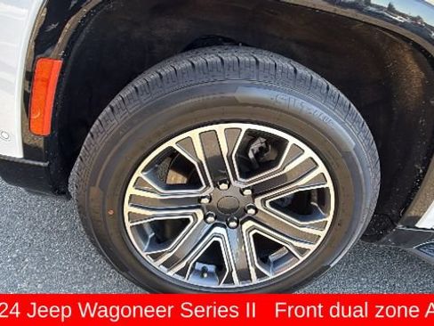 Used 2024 Jeep Wagoneer Series II w/ Flexible Seating Group AWD/4WD image 9