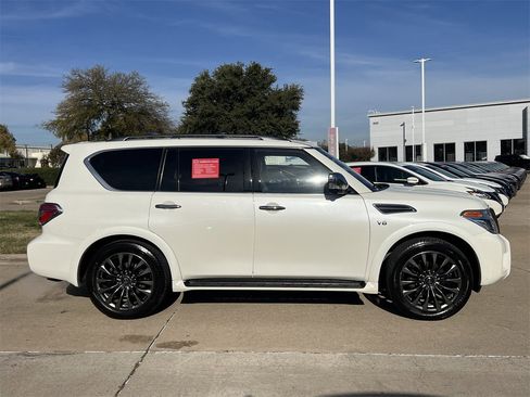 Certified 2020 Nissan Armada Platinum w/ Platinum Reserve Package image 3