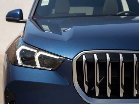 Used 2025 BMW X1 xDrive28i w/ Technology Package image 9