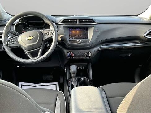 Used 2023 Chevrolet TrailBlazer LS AWD/4WD image 15