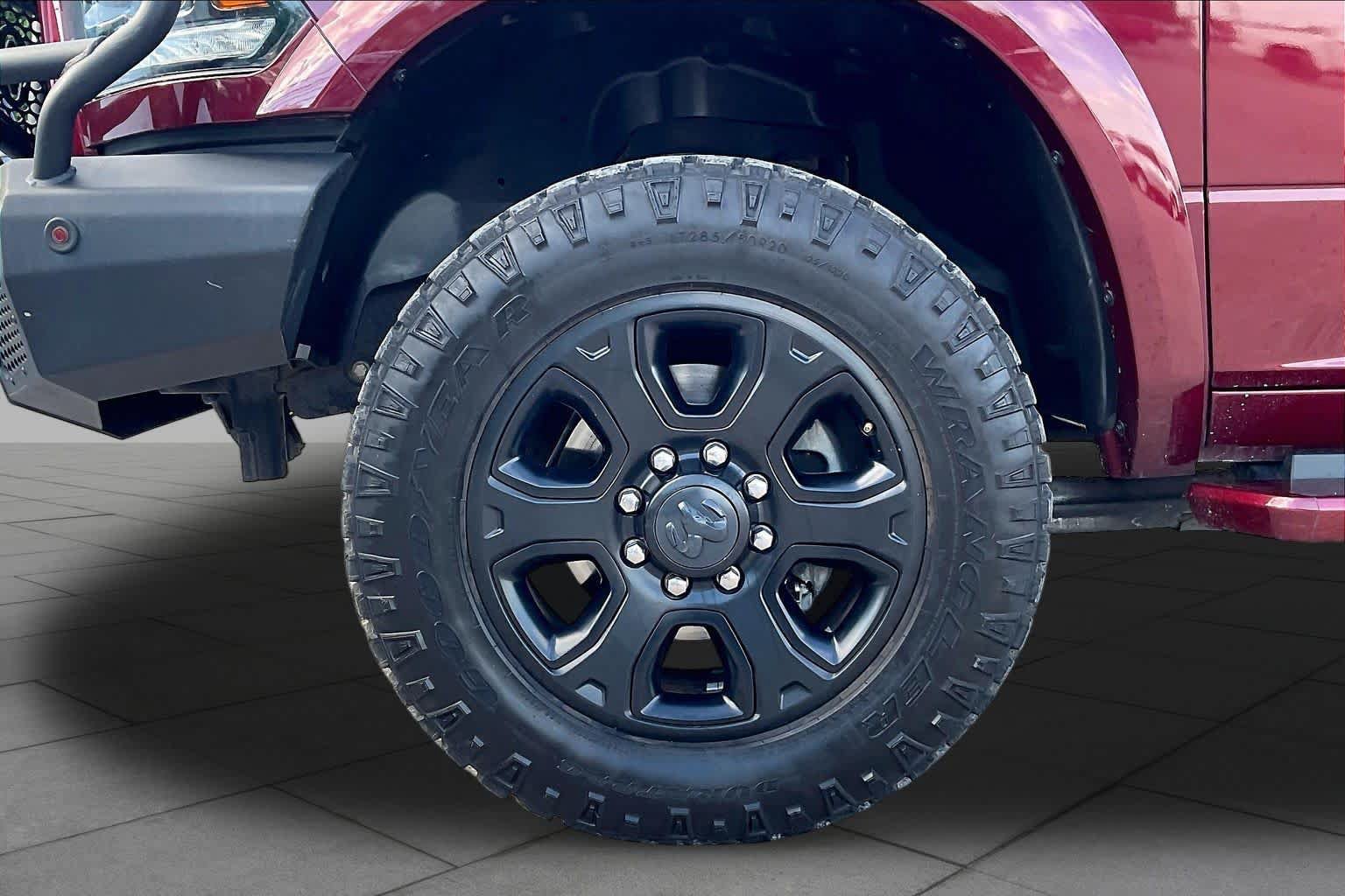 Used 2018 RAM 2500 Laramie w/ Sport Appearance Group AWD/4WD image 11