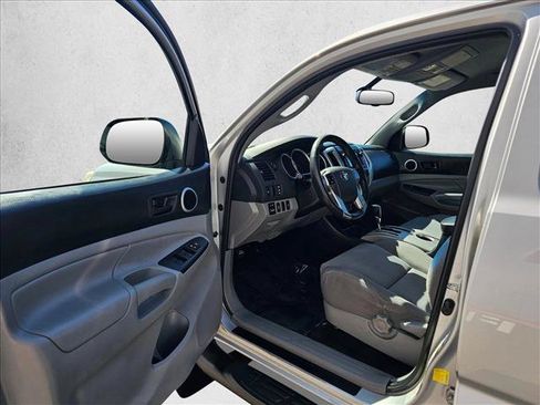 Used 2013 Toyota Tacoma 4x4 Double Cab w/ TRD Sport Pkg image 17