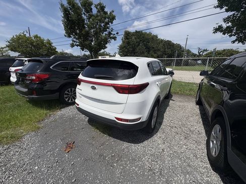 Used 2018 Kia Sportage LX AWD/4WD image 13