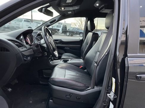 Used 2019 Dodge Grand Caravan GT image 26