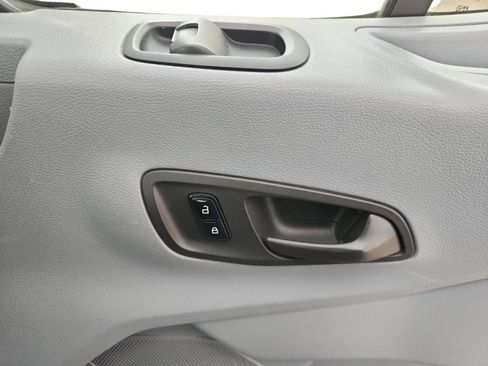 Used 2019 Ford Transit 350 XLT image 21