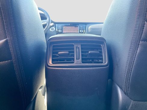 Used 2020 Nissan Rogue SL FWD image 25