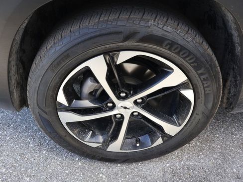 Used 2025 Chevrolet Trax RS w/ Driver Confidence Package FWD image 4