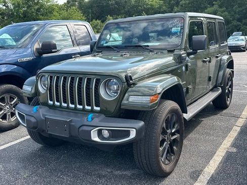 Used 2023 Jeep Wrangler Unlimited Sahara w/ Cold Weather Group AWD/4WD image 3