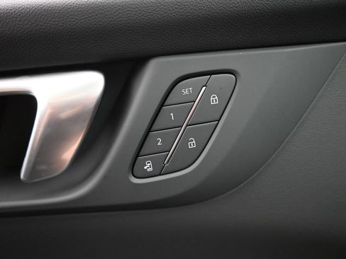 New 2026 Buick Enclave Preferred w/ Power Package AWD/4WD image 19