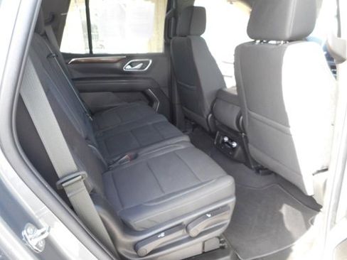 Used 2022 GMC Yukon SLE image 18