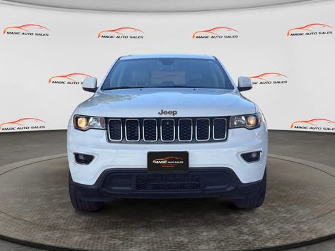 Used 2022 Jeep Grand Cherokee Laredo E AWD/4WD image 3