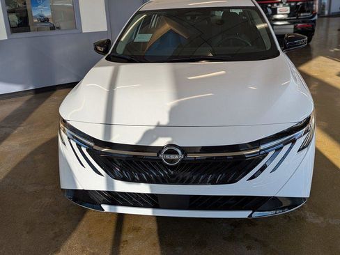 New 2026 Nissan Sentra SV w/ Floor Mat Package FWD image 4