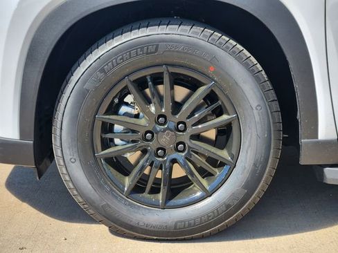 New 2026 Toyota Grand Highlander XLE image 8