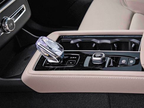 New 2026 Volvo XC90 B5 Core image 29