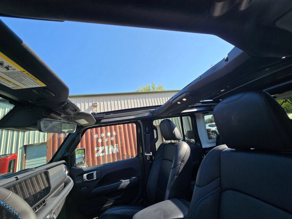 Used 2024 Jeep Wrangler High Altitude AWD/4WD image 27