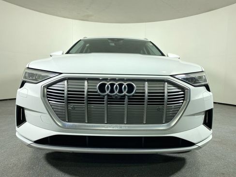 Certified 2022 Audi e-tron Premium Plus w/ Premium Plus Package image 26