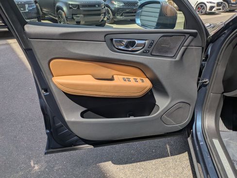 Used 2023 Volvo XC60 B5 Ultimate w/ Climate Package AWD/4WD image 12