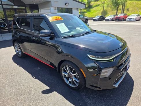 Used 2022 Kia Soul Turbo FWD image 3