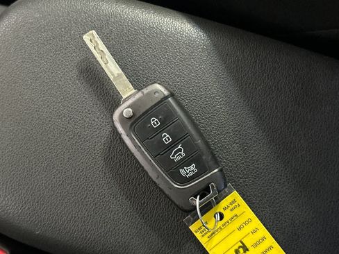 Used 2019 Hyundai Kona SE FWD image 26