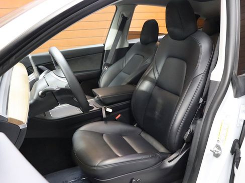 Used 2022 Tesla Model Y Performance image 44