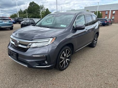 Used 2022 Honda Pilot Touring image 1