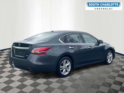 Used 2013 Nissan Altima 2.5 SL w/ Technology Pkg image 5