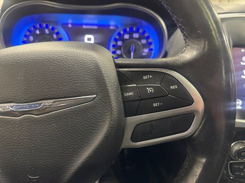 Used 2019 Chrysler 300 Limited w/ Light Group AWD/4WD image 27