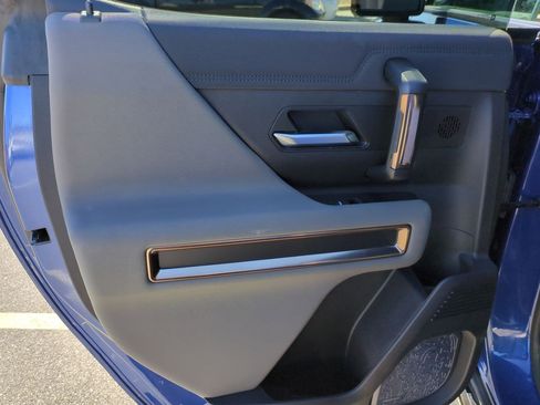 Used 2024 GMC Hummer EV 3X image 28