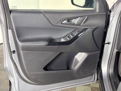 Used 2025 Chevrolet Equinox LT FWD image 10