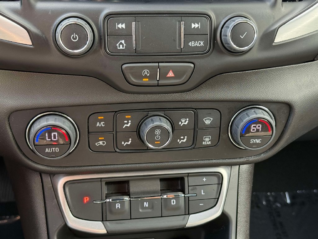 Used 2024 GMC Terrain SLT w/ Elevation Edition AWD/4WD image 26