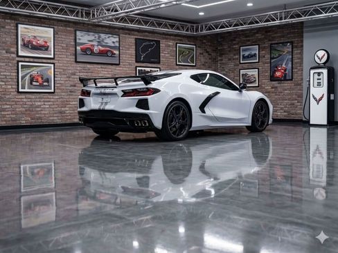 Used 2020 Chevrolet Corvette Stingray Premium Cpe w/ 3LT Preferred Equipment Group image 4