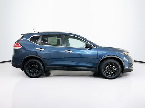 Used 2015 Nissan Rogue SV w/ SV Family Package image 10